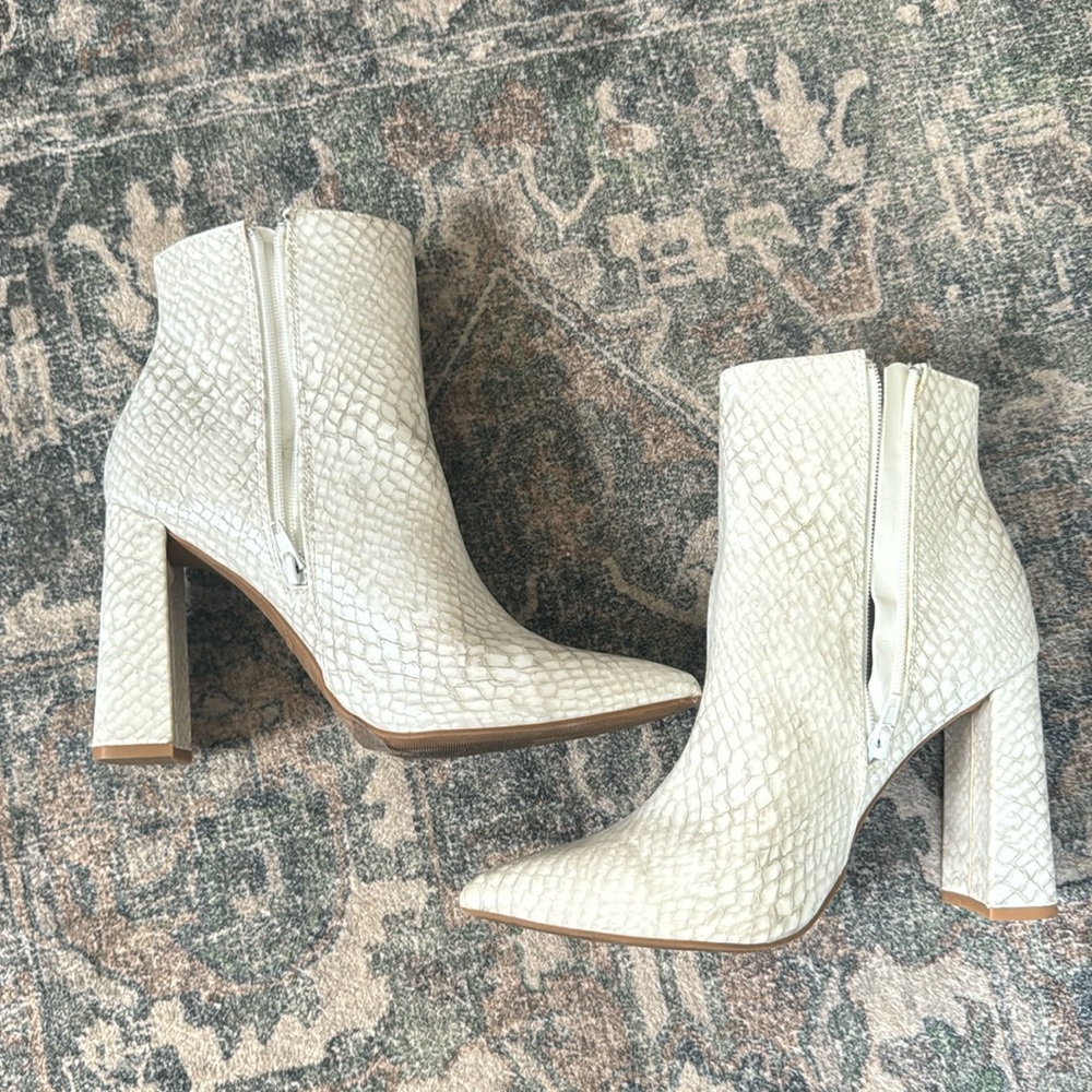 Bamboo Faux snakeskin white heeled boot